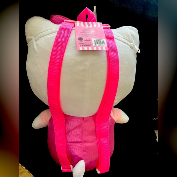 Hello Kitty back pack - Picture 3 of 3